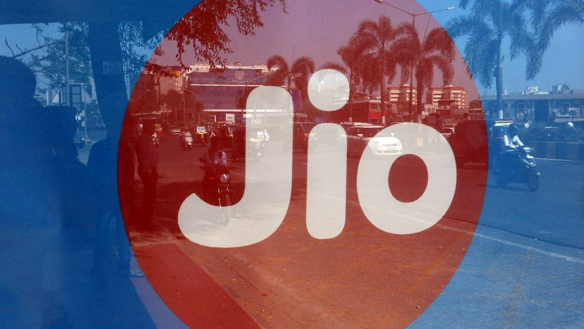 This Jio's 84-day recharge plan is best for users who love online grocery, food ordering: Here's why