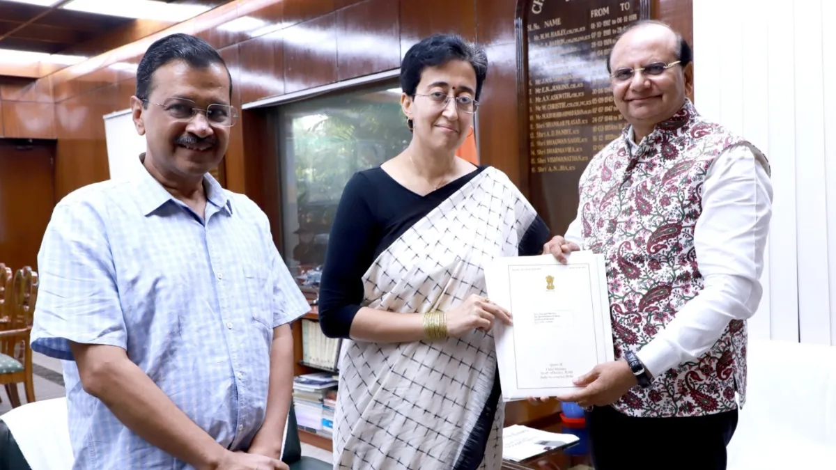 Delhi former Chief Minister Arvind Kejriwal with Atishi and LG Vinai Kumar Saxena.
