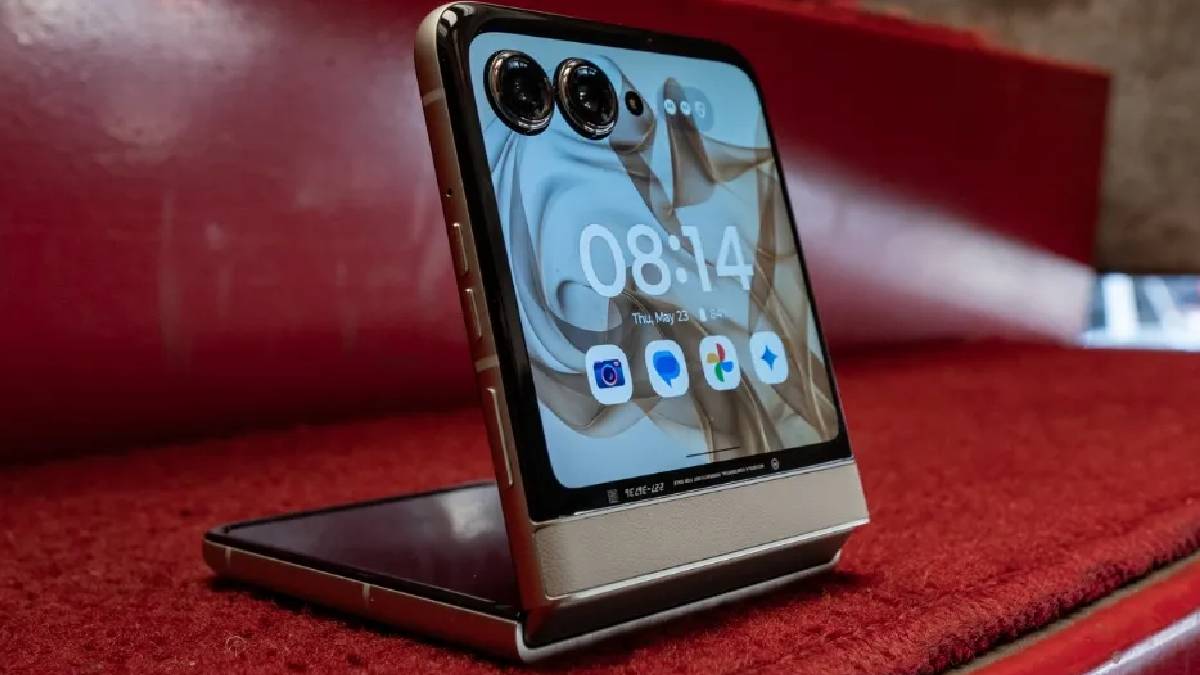 Motorola Razr 50 with dual 50MP camera launched in India under Rs 65,000: Check specifications, availability