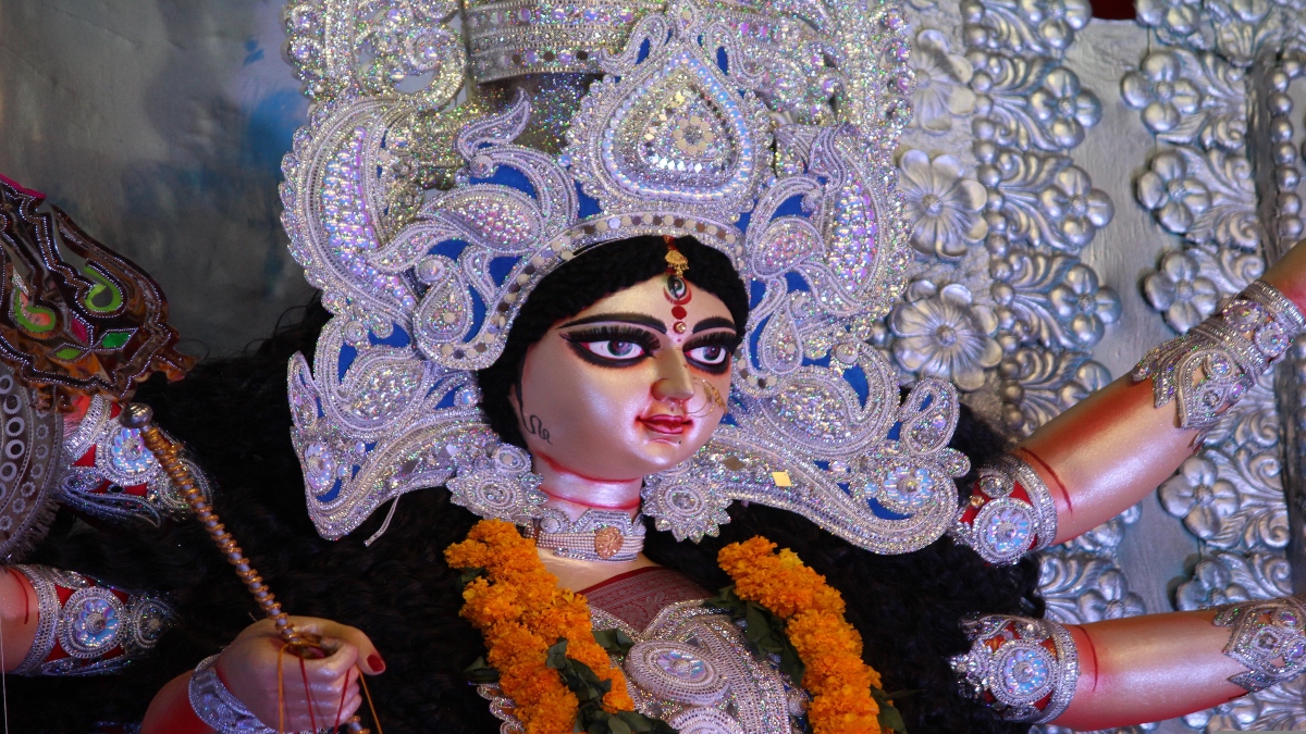 Miscreants threw petrol bomb at Durga Puja pavilion, created chaos