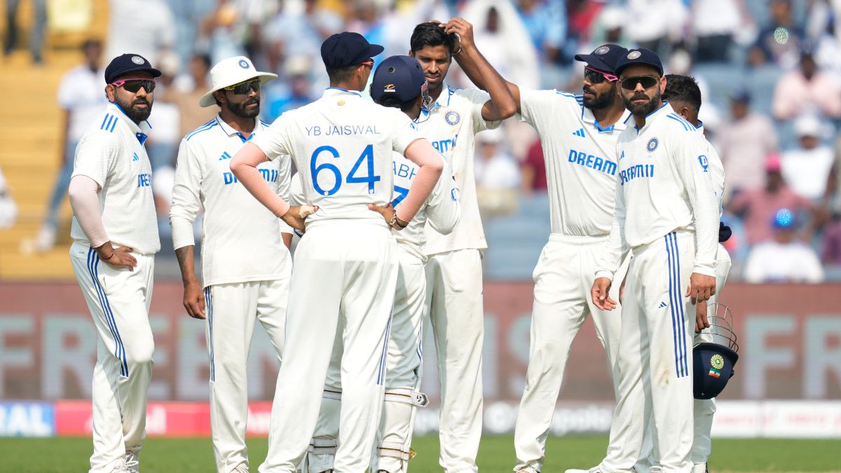 India on the brink of defeat as New Zealand mounts imposing total