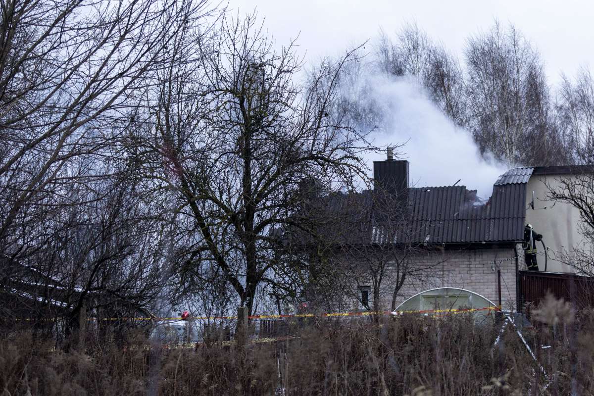 Video captures moment when DHL cargo plane crashed seconds before landing at Vilnius airport | WATCH