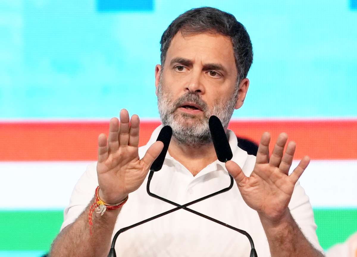 BJP claims Rahul distributed blank copies of 'Constitution' during poll rally, Congress hits back