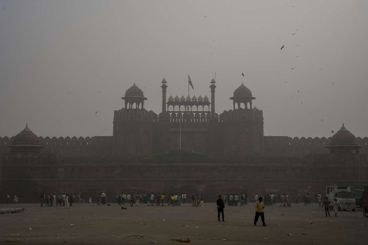 One of the relatives of Bahadur Shah Zafar-II seeks possession of Red Fort, Delhi HC rejects plea