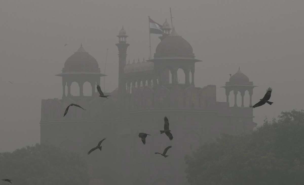 Air quality in parts of Delhi remains 'severe', GRAP 3 restrictions may be imposed