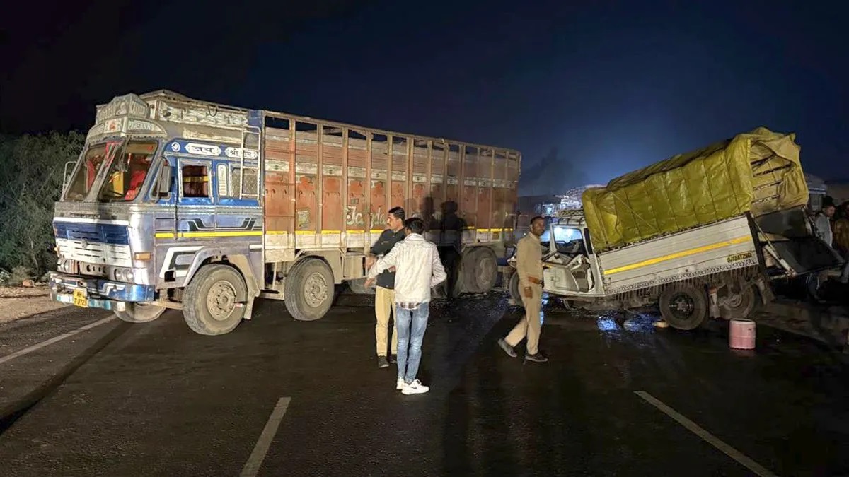 Four women killed, 16 injured after head-on collision between van and truck in Gujarat's Surendranagar