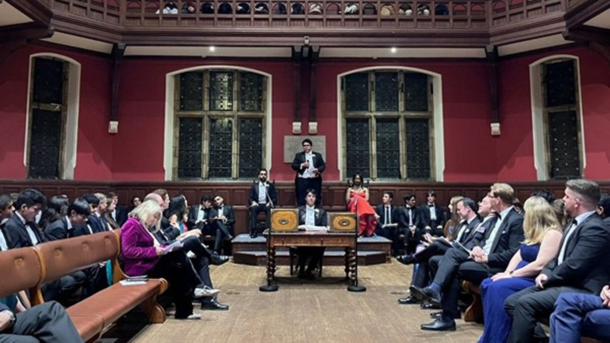 Indian students protest outside Oxford Union against Kashmir debate featuring speakers with 'terror links'