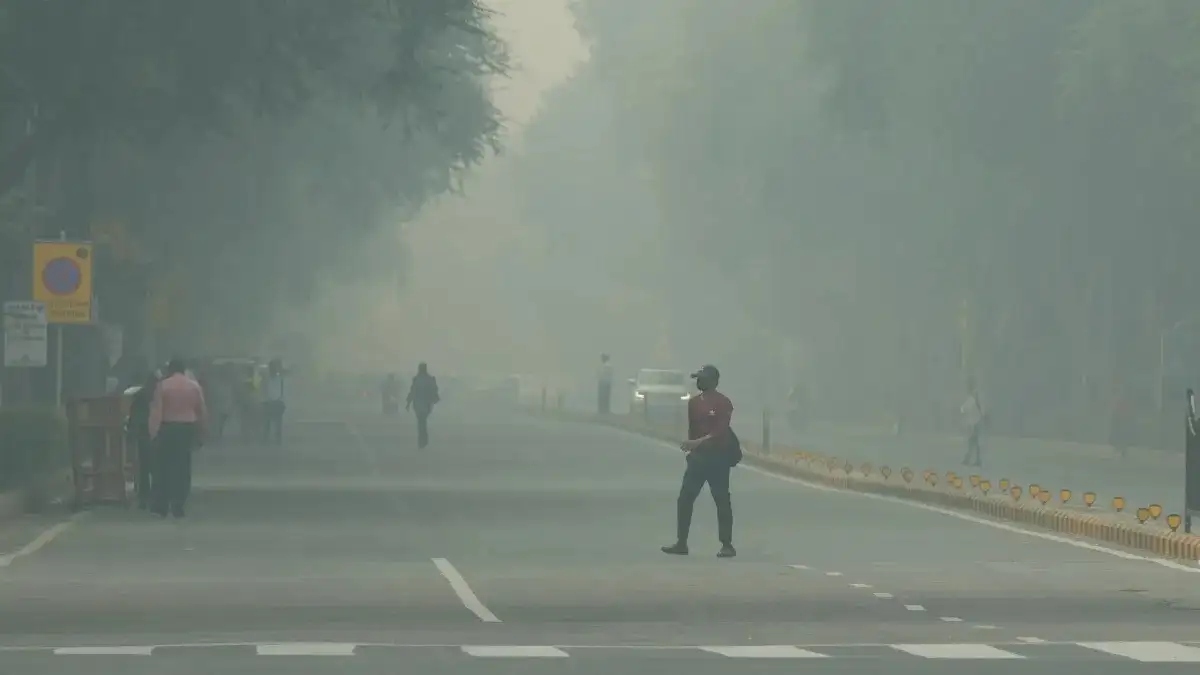 Delhi's air quality improves slightly but remains hazardously high, AQI at 381