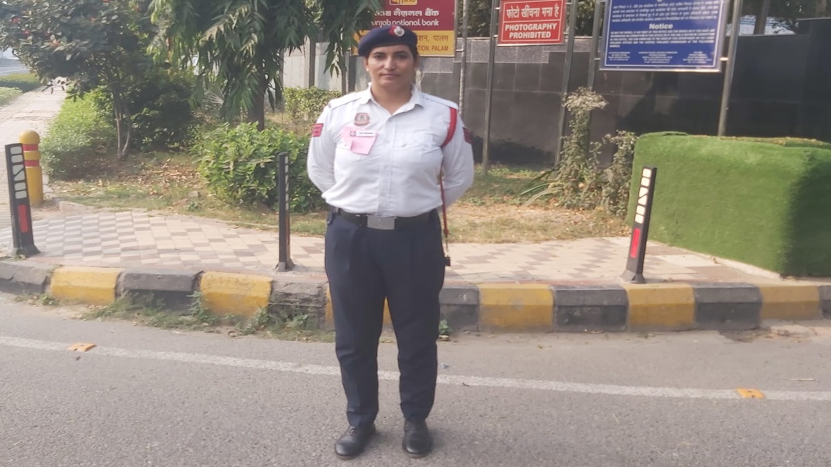 Delhi: Woman Police Head Constable's timely CPR saves accident victim's life, senior officials hail action