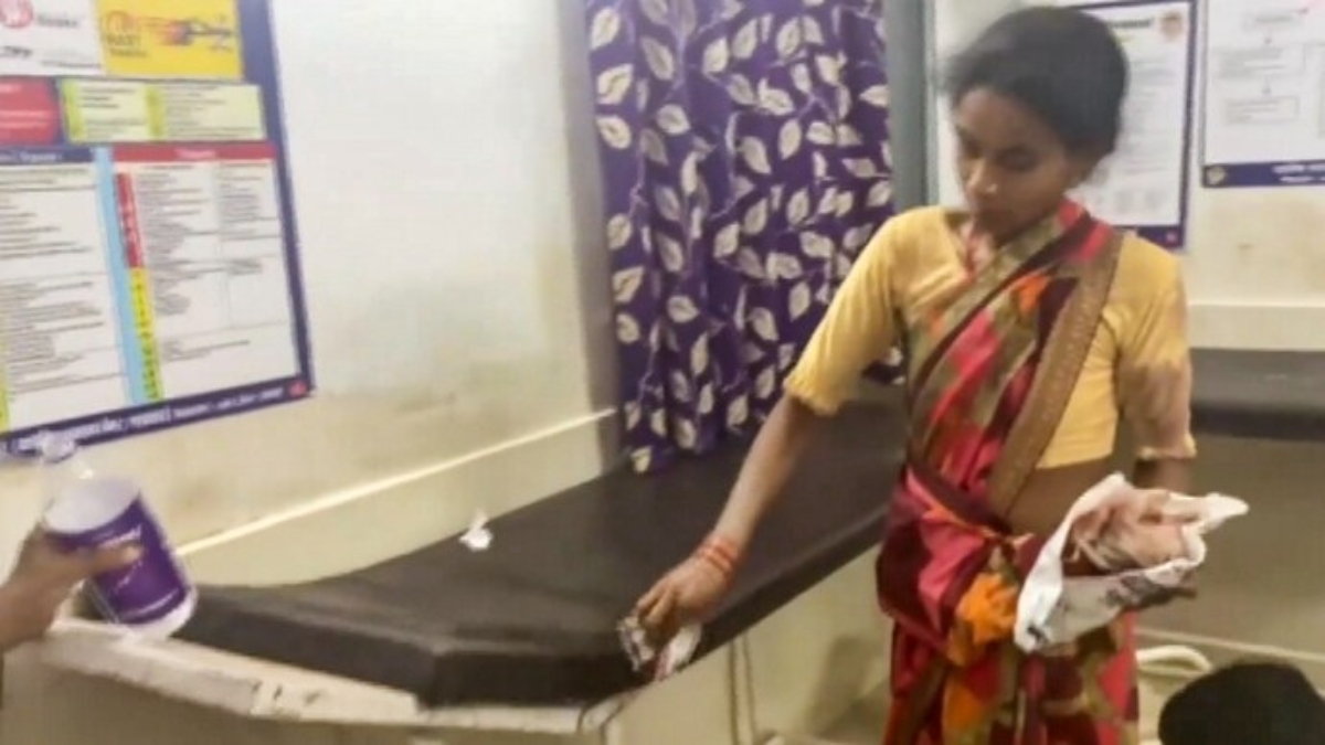 Pregnant Woman Forced to Clean Hospital Bed After Husband's Death