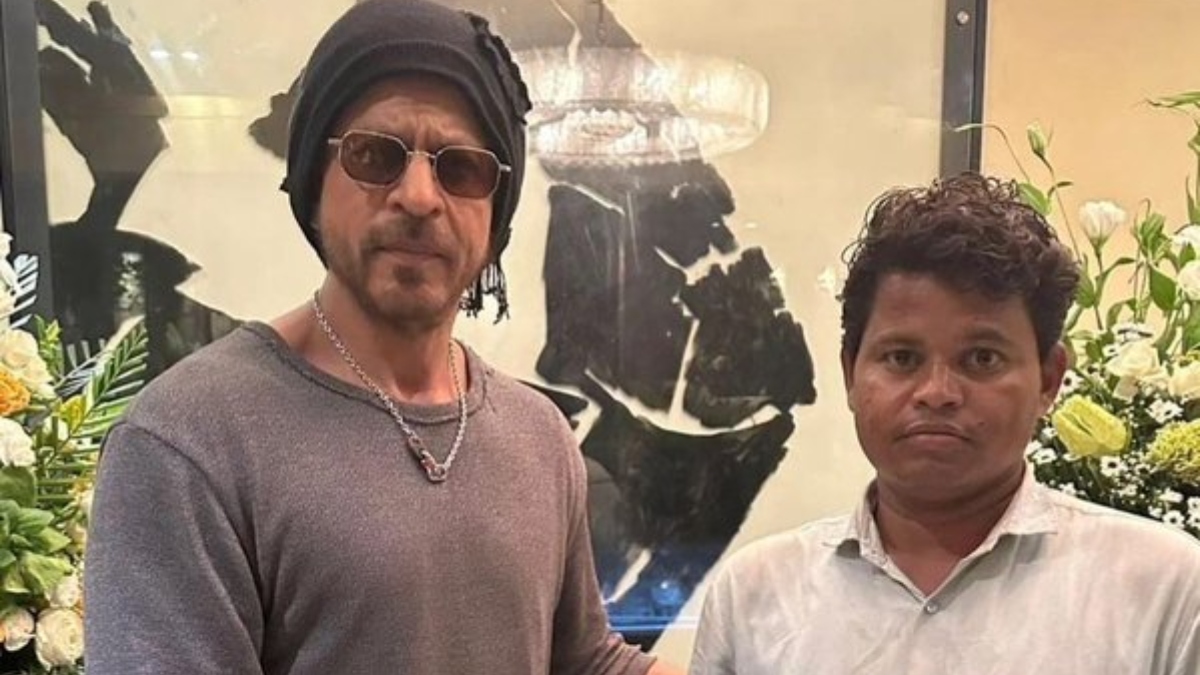 Shah Rukh Khan Finally Meets His Jharkhand Fan After 95 Days!