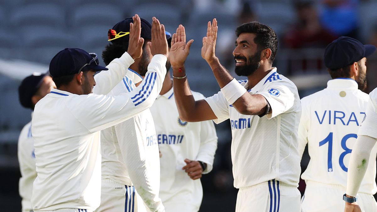 Bowlers breathe fire in Perth to break unbelievable 72-year-old Test record in Australia