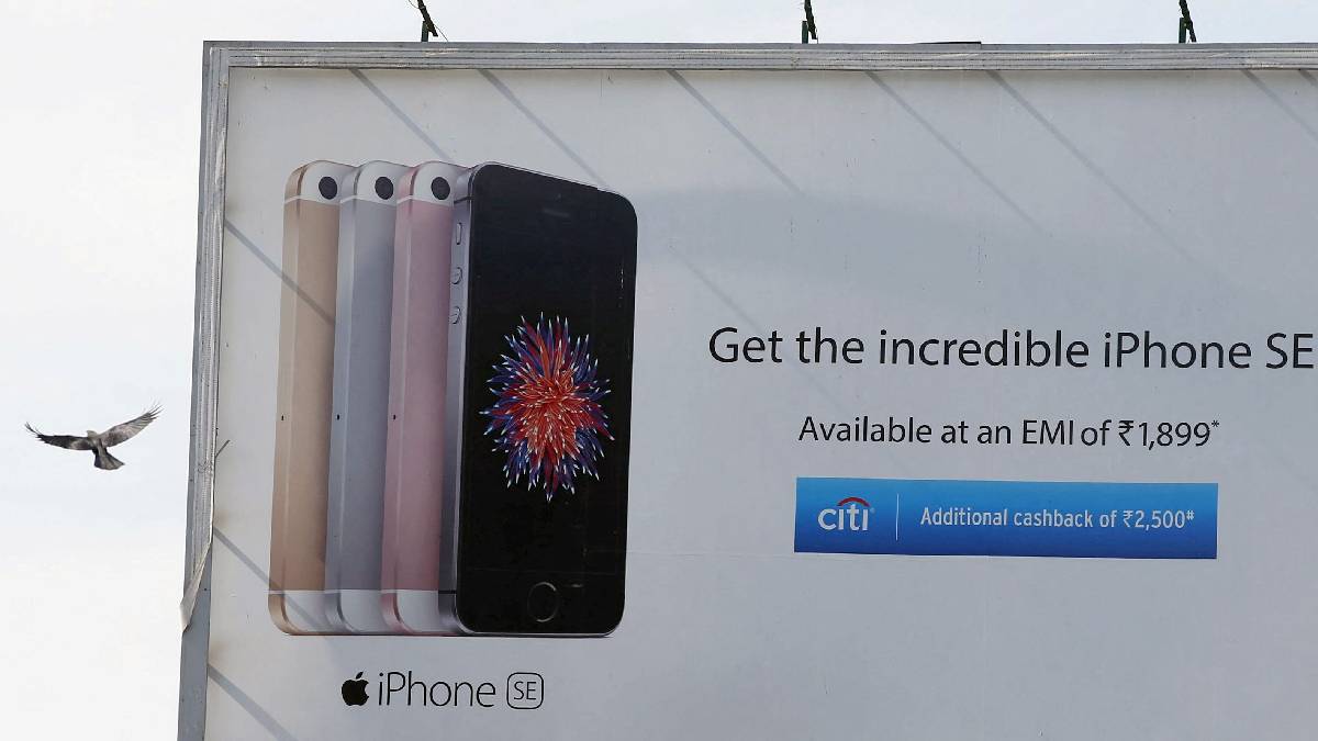 iPhone SE 4 is expected to launch in March 2025, according to the latest report