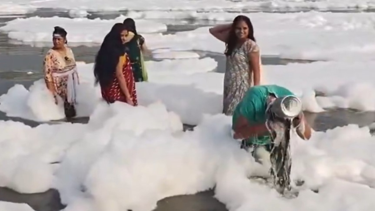 Chhath Puja 2024: Woman washes hair with toxic foam in Yamuna, video goes viral | WATCH