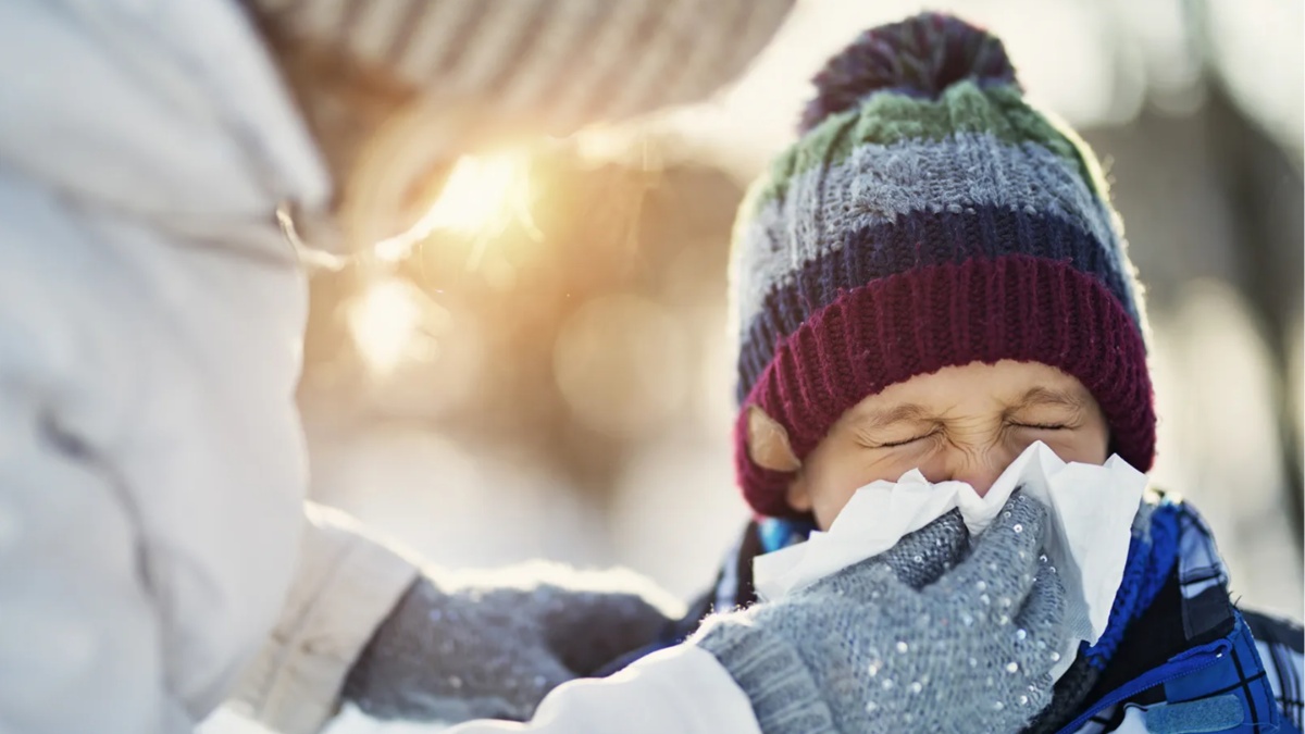 Which vitamin deficiency causes cold? Adopt THESE methods to increase body temperature, stay warm this winter