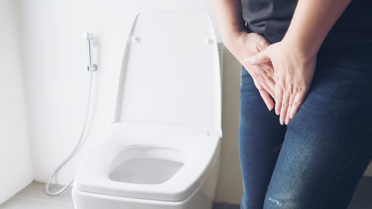 Does it hurt at the end when you pee? Expert explains 12 reasons for the pain