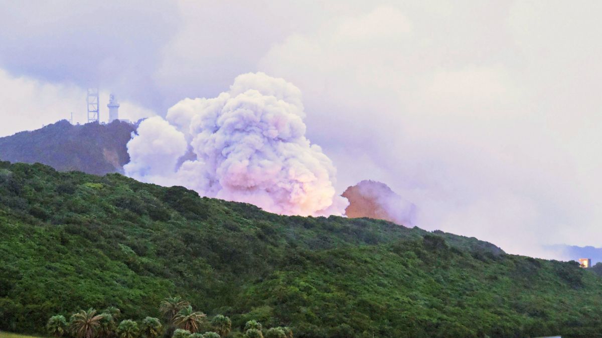 Japanese rocket engine dramatically explodes shortly after ground combustion test | VIDEO