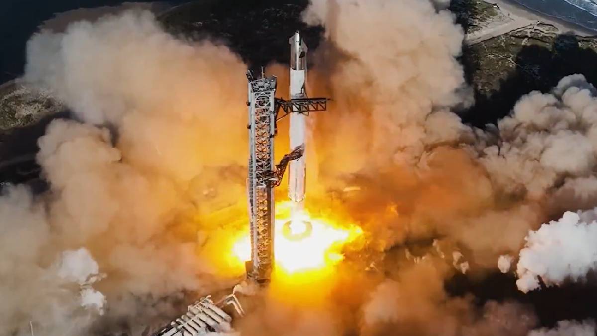 SpaceX's sixth Starship mission partially successful, booster explodes in the ocean