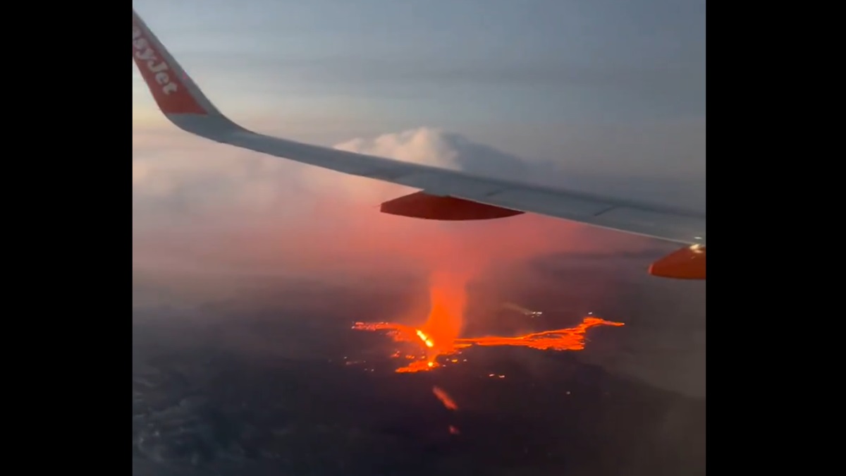 Stunning live volcano visuals captured by passenger through flight window in Iceland | WATCH