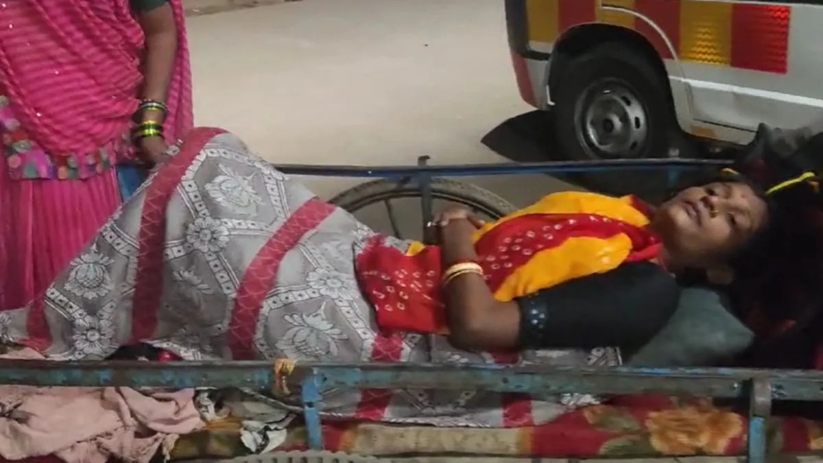 Distressed Mother Delivers Baby on Handcart, Baby Dies While Ambulance Delayed