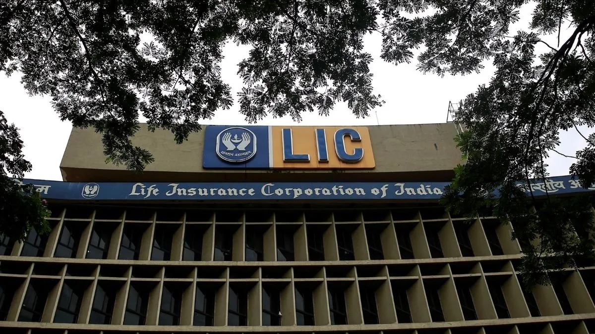 LIC faces backlash over hindi-only website, resolves issue after criticism