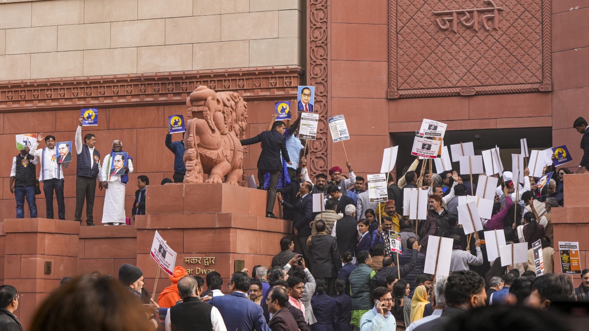 Lok Sabha Speaker bars MPs, political parties from holding demonstrations at Parliament gates