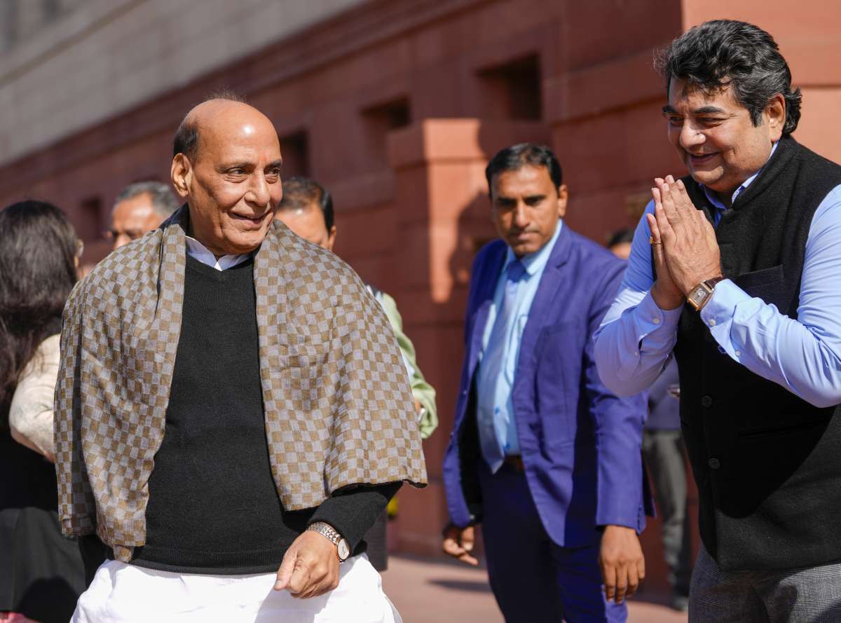 Parliament Winter Session: Rajnath hits out at Congress, says 'Constitution not a single party's contribution'