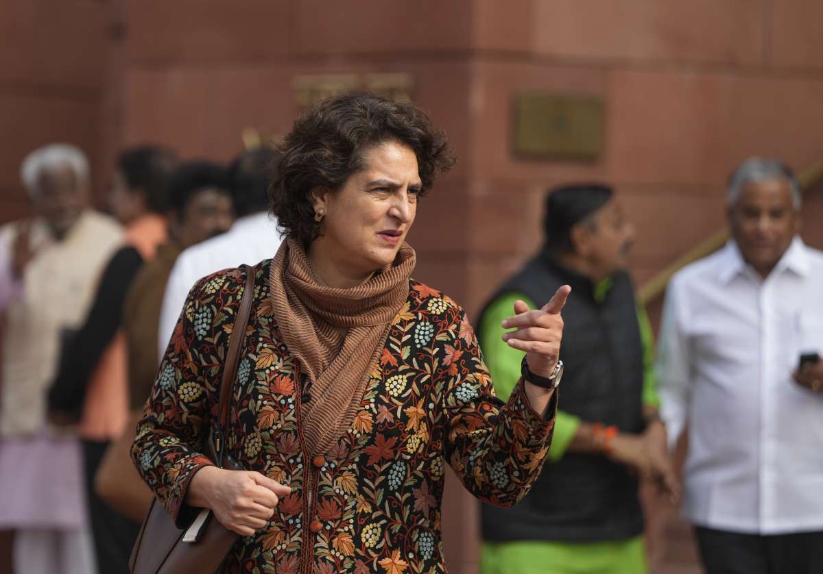 Priyanka Gandhi Vadra, Manish Tewari of Congress to be in One Nation One Election committee: Sources