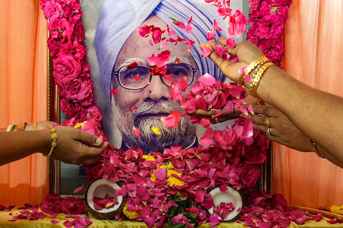 Centre decides to make memorial for Manmohan Singh, will find appropriate venue soon: Govt sources