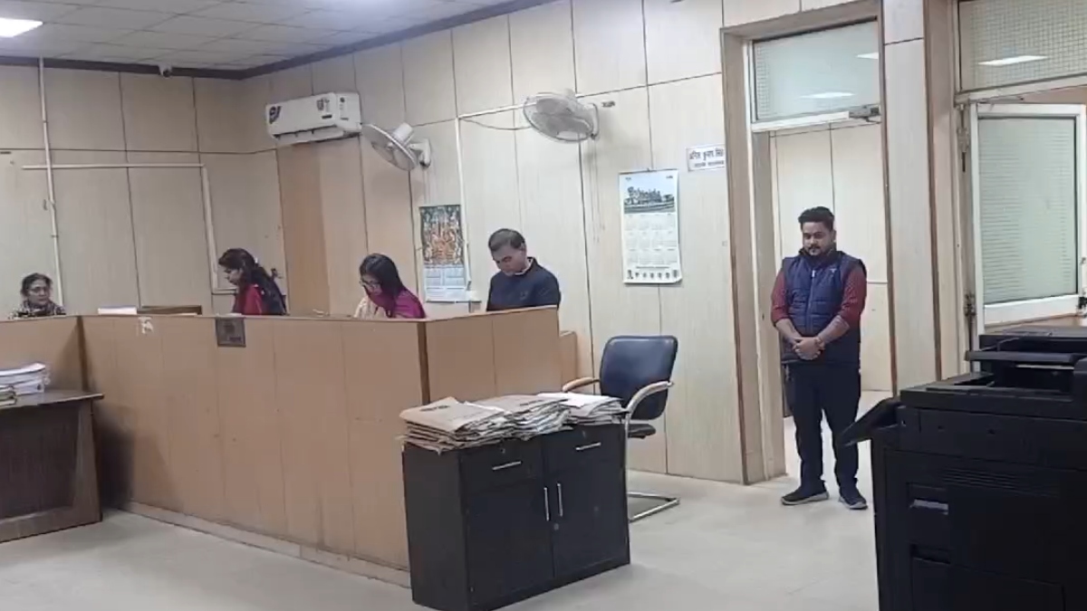 Noida officials made to stand for 30 minutes for making elderly couple wait, video goes viral