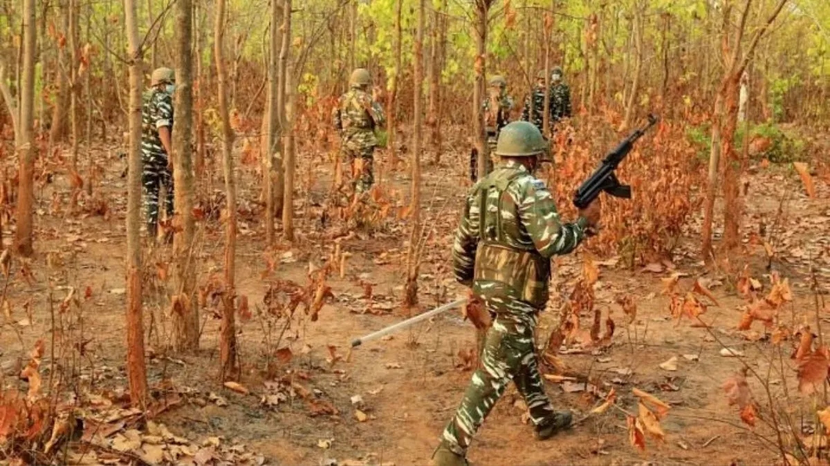 Naxals use villagers as human shields during encounters in Chhattisgarh