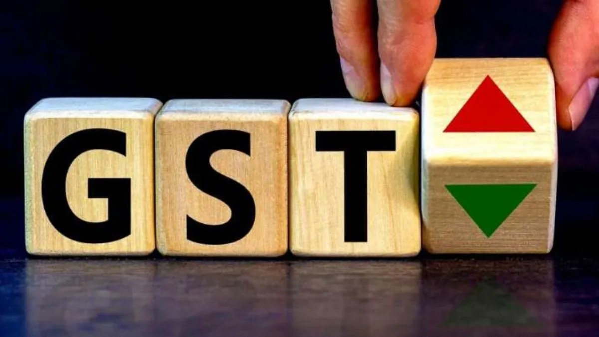 GST on cigarettes, tobacco, aerated beverages may rise to 35 per cent, GST Council to take final call