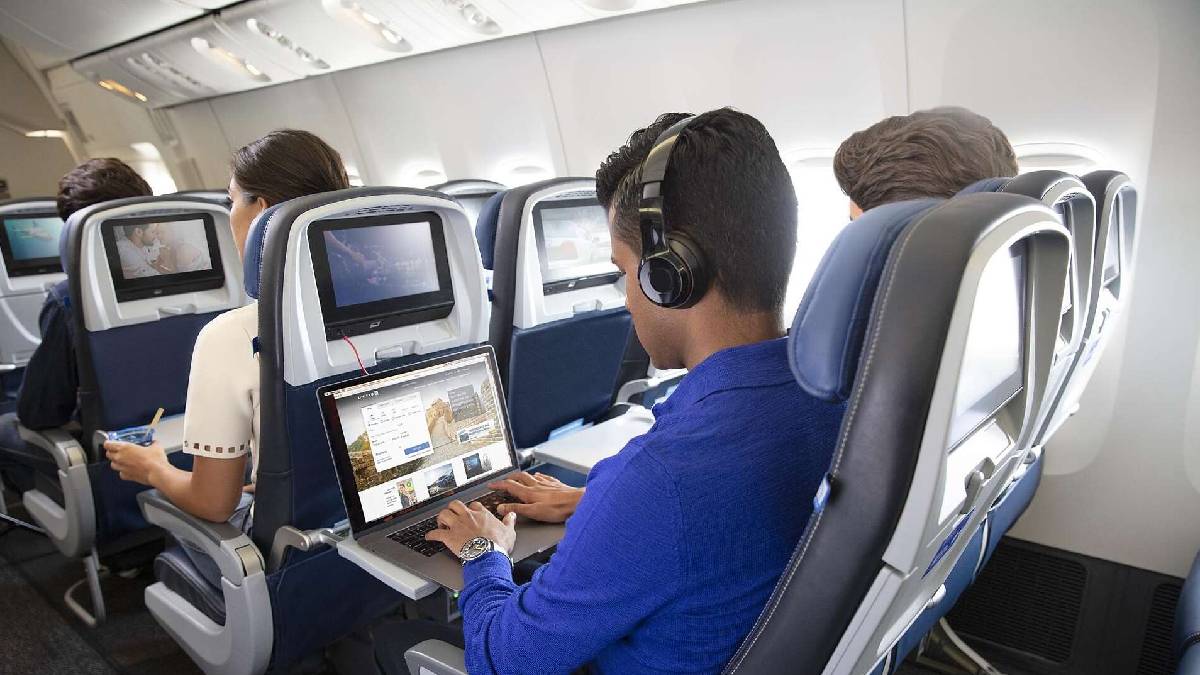 Starlink brings high-speed Wi-Fi to flight, Elon Musk's new video threatens Jio, Airtel