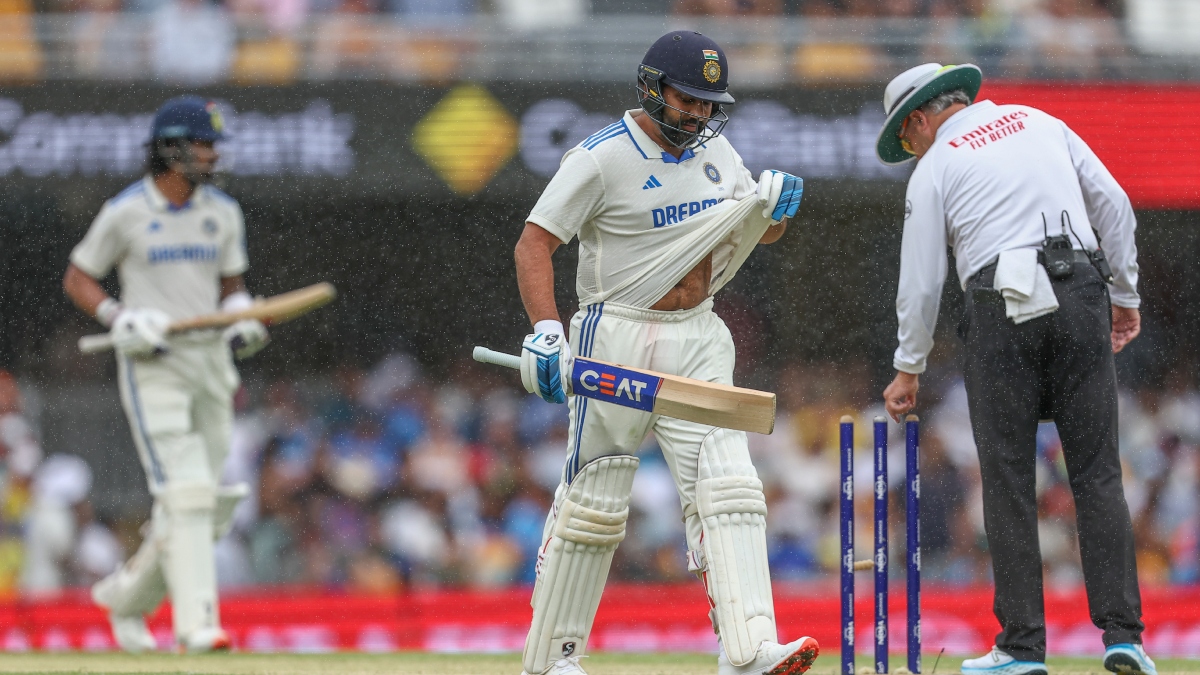 India in disarray at stumps on rain-induced irksome day at Gabba, Australia in control but at weather's mercy – India TV