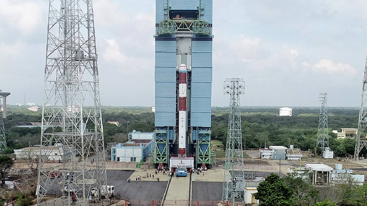 ISRO reschedules PSLV C60 launch timing for space docking experiment by two minutes – India TV