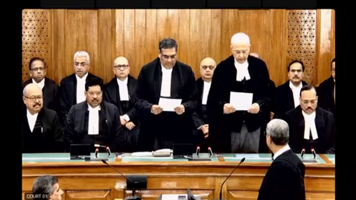 CJI Sanjiv Khanna administers oath of office to Justice Manmohan as Supreme Court judge