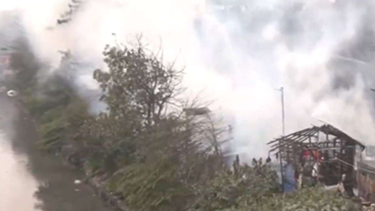 Fire breaks out in slum cluster in Kolkata's Topsia, dousing operations ...