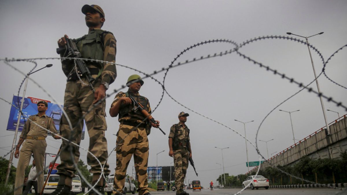 Security forces arrest terror associates in South Kashmir, two AK-47 rifles recovered