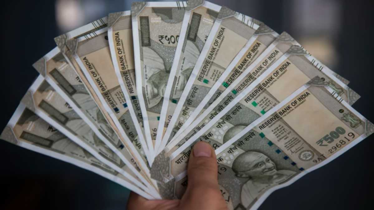 Gujarat: Four held with fake Indian currency notes worth over Rs 2 crore in Surat