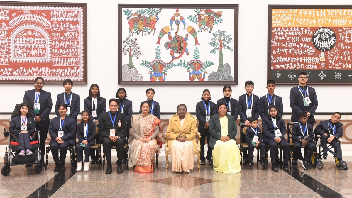 President Murmu confers 17 children with Pradhan Mantri Rashtriya Bal Puraskar for excellence in various field