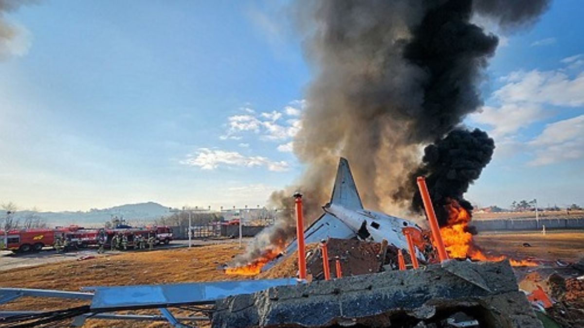 South Korea plane crash: What led Jeju Air flight to burst into flames killing 179?