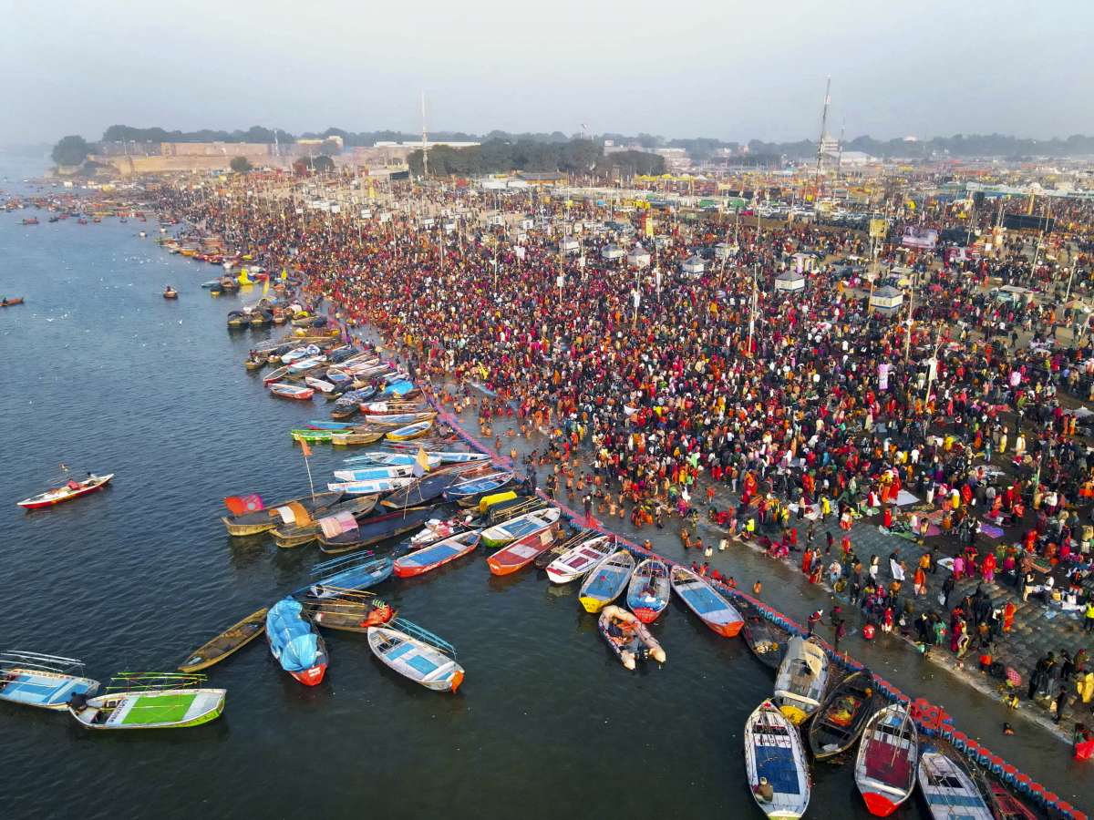 Mahakumbh: Over 8.6 crore devotees take dip in Sangam in 8 days, official ensures robust fire safety measures