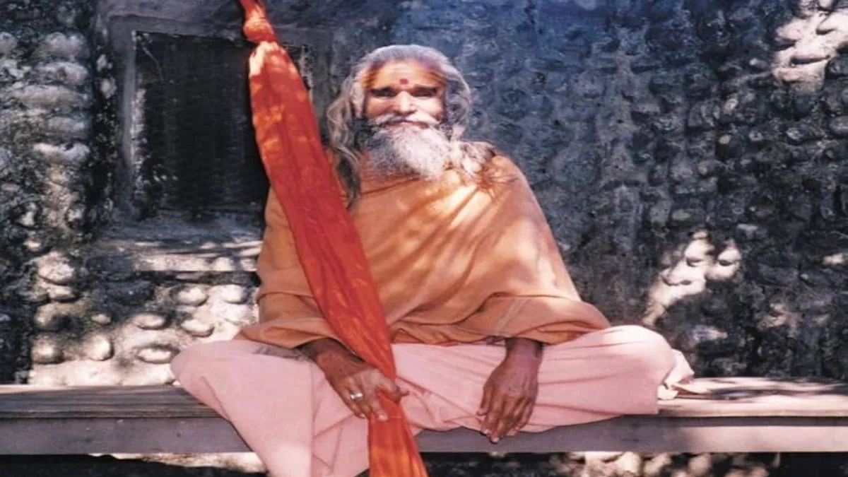 Meet Dandi Swami, who is forbidden to be touched by devotees – India TV