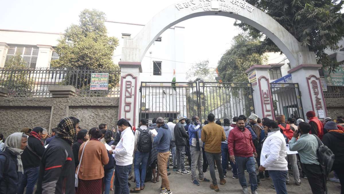 Bihar: BPSC retest conducted at 22 centres in Patna amid tight security; protests continues