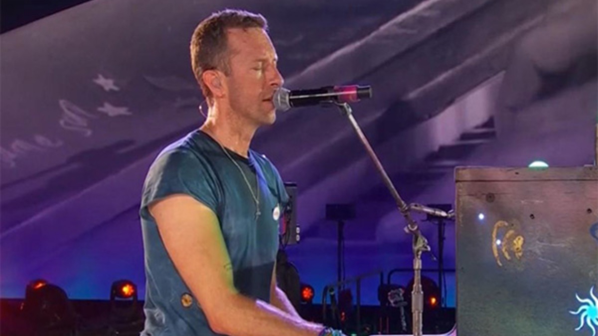 Chris Martin celebrates Republic Day, sings ‘Vande Mataram’ at Coldplay’s Ahmedabad concert | Watch