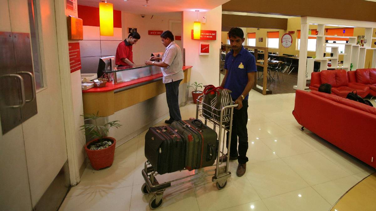 be cautious when booking hotels this mistake can make you vulnerable to data breaches