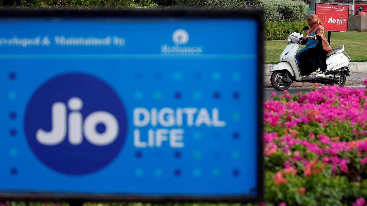 Jio to discontinue this special recharge offering 200-day validity, generous benefits on January 11