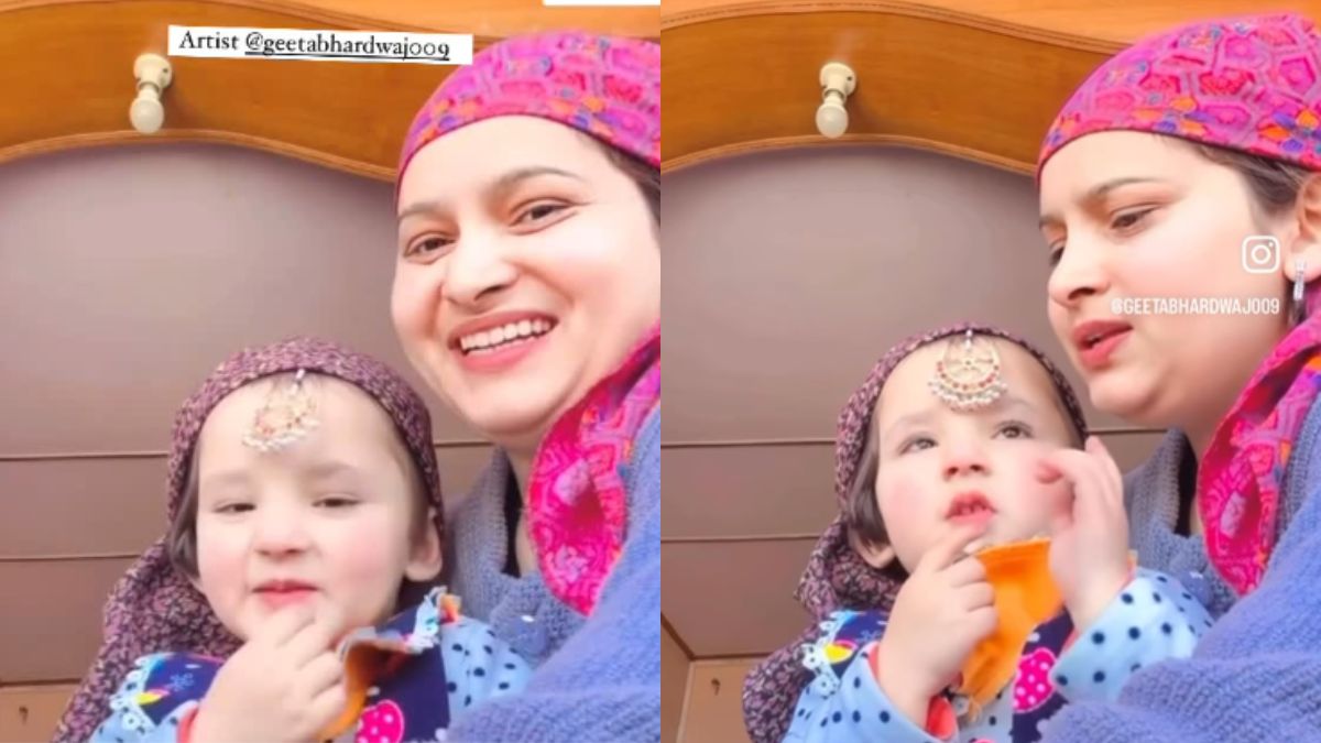 Mother-daughter duo singing 'tumse milkar na jaane...' is the cutest thing on the internet | WATCH