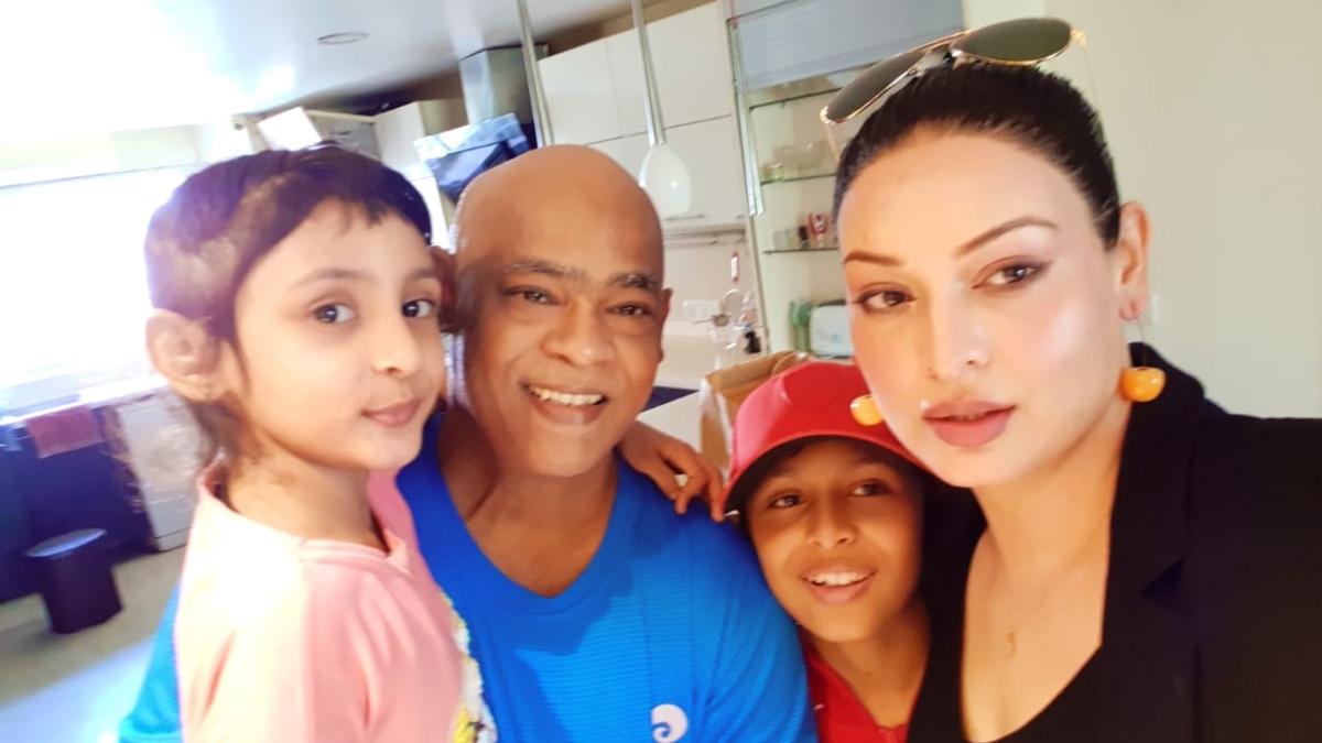 Vinod Kambli’s wife Andrea reveals she filed for divorce, took it back after his ‘helpless’ condition – India TV