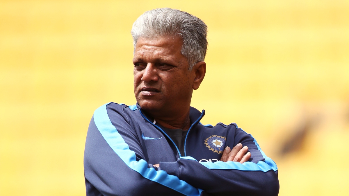 sports embrace with death for a few seconds former india coach reveals health emergency situation